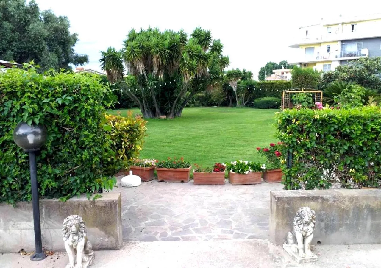 Premium Penthouse - Two-Bedroom Suite - Fiumicino Airport Apartment